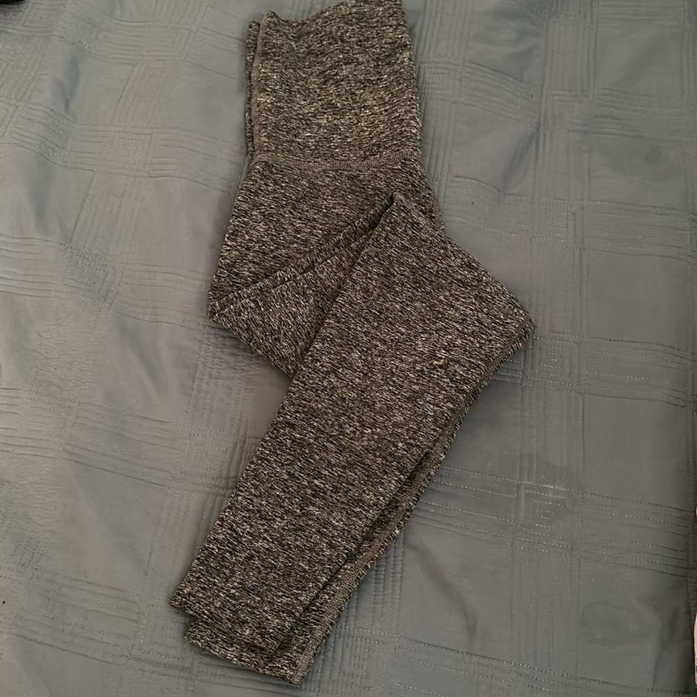 Beyond Yoga beyond the bump leggings size small